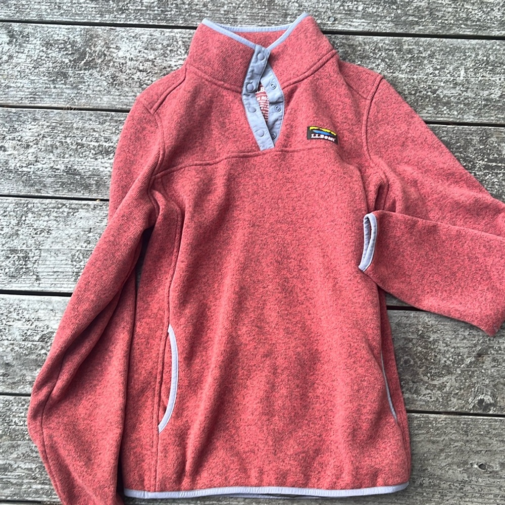 L.L. Bean pull over size medium regular